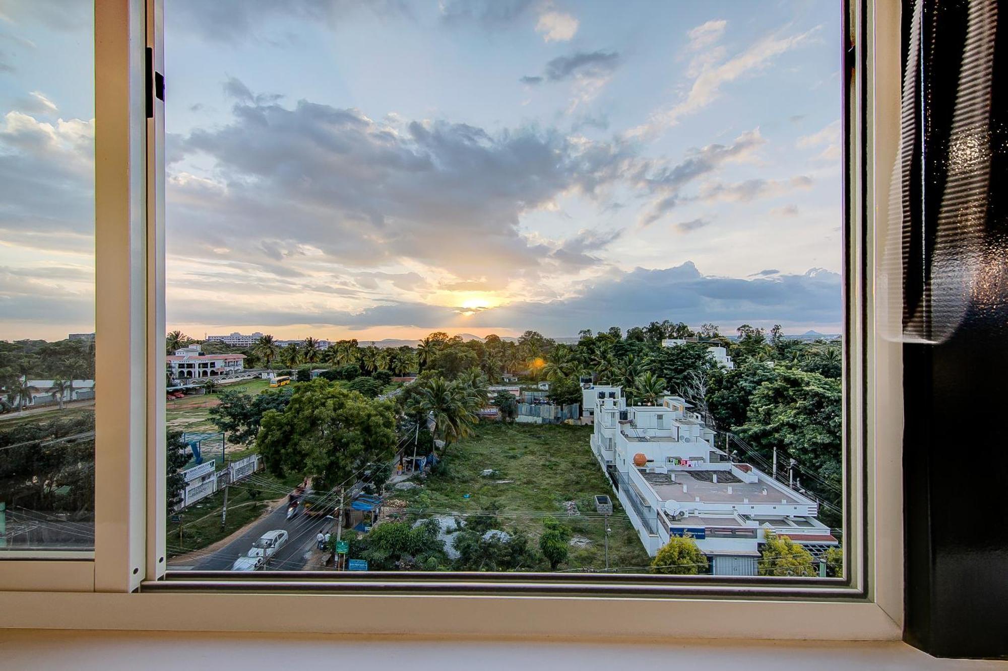 Super Townhouse Global Village Tech Park Near Kengeri Bus Terminal Metro Station Bangalore Eksteriør bilde
