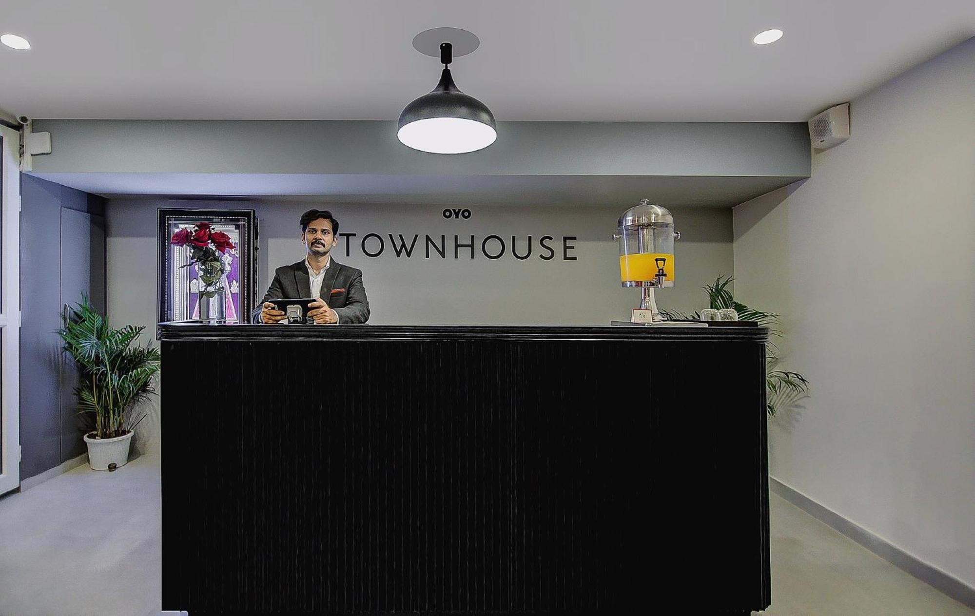 Super Townhouse Global Village Tech Park Near Kengeri Bus Terminal Metro Station Bangalore Eksteriør bilde