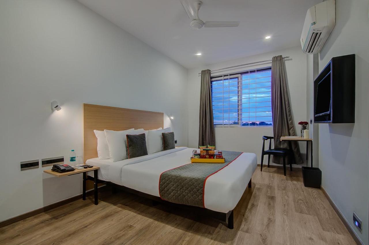 Super Townhouse Global Village Tech Park Near Kengeri Bus Terminal Metro Station Bangalore Eksteriør bilde